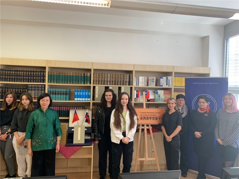 Staff from the Comenius University Library and faculty and students in East Asian Studies attended the TRCCS opening ceremony.