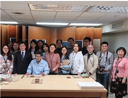 Deputy Dean Guang-hui Yang from Chinese Ancient Books Protection Research School of Fudan University Led the 15-member Graduate Students to Visit the NCL