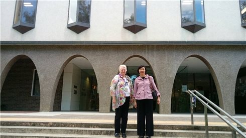 曾館長參觀澳洲大學圖書館、坎培拉公共圖書館、原住民研究機構