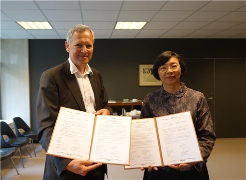國圖與比利時皇家圖書館簽署「中文古籍聯合目錄合作備忘錄」