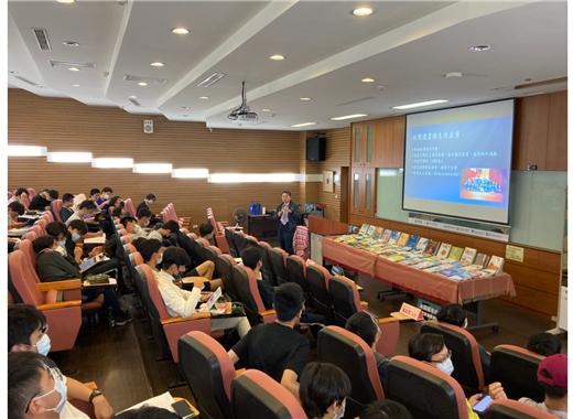 建國中學「與國圖有約：研究資源運用」熱情登場，圓滿結束！