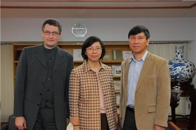 2013.11.22 Professor Xia Jingfeng and Director Lei Hanuo gave Talks at the NCL