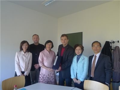 國圖與慕尼黑大學圖書館及該校漢學研究所分別簽署「中文古籍聯合目錄合作備忘錄」，共啟中文古籍合作新頁
