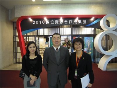 2010.11.05  Ulaanbaatar Trade & Economic Office in Taipei Representative Markhaaj Choidorj (center) visited the NCL