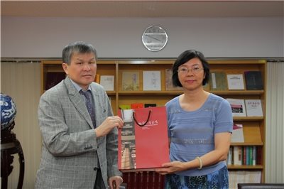 2013.06.24 蒙古駐臺北烏蘭巴托貿易經濟代表處代表MR. Elbeg Samdan(額勒貝格代表)來館參訪