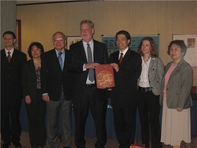 參加2012年美國亞洲學會年會及書展並贈書多倫多大學