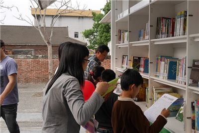 國家圖書館和雲水書車充實臺南市東山區民眾閱讀資源!