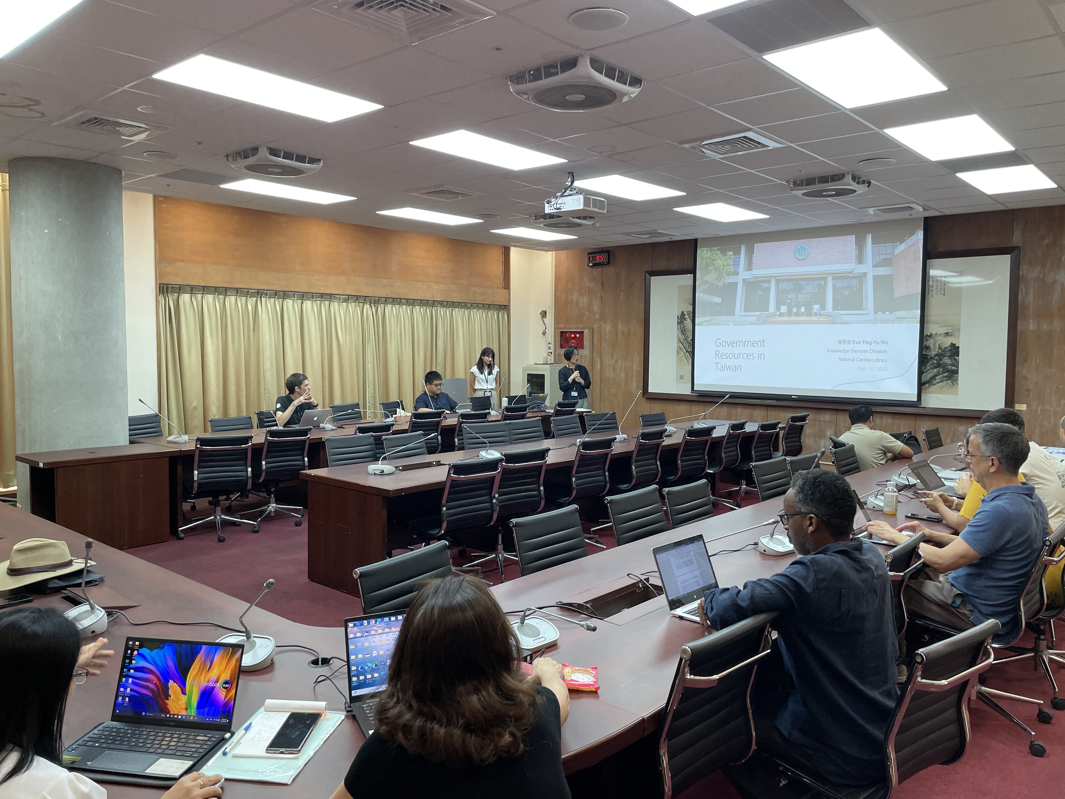 2025 Foreign Scholars Library Workshop (6/7) Government Information & Taiwan Studies Resources