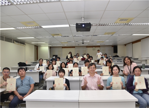 國家圖書館與中華民國圖書館學會合作辦理114年「圖書館資訊組織基礎訓練研習班」圓滿結訓