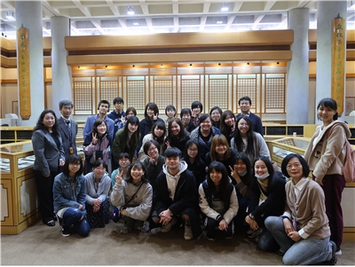 2019.02.27日本鶴見大學圖書、檔案及資訊研究學系師生與世新大學學生一行30人來館參訪