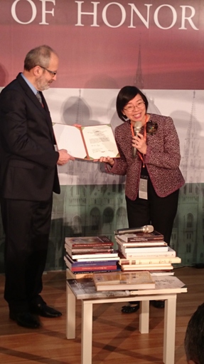 匈牙利贈書1