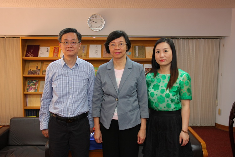 上海圖書館周德明副館長與歷史文獻中心顧雅芳女士來臺專業交流