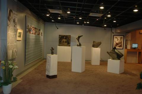 楊英風展－2樓展場之1